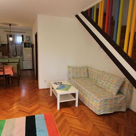Apartment Gita Malinska Esterno foto