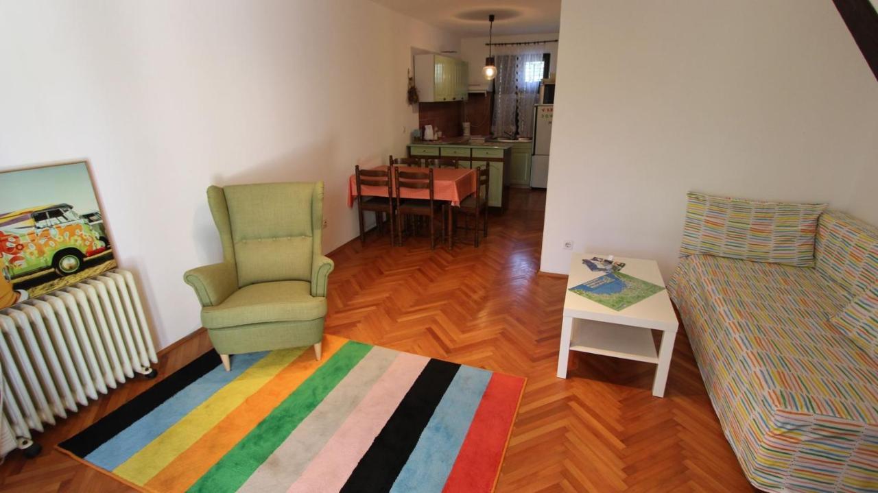 Apartment Gita Malinska Esterno foto