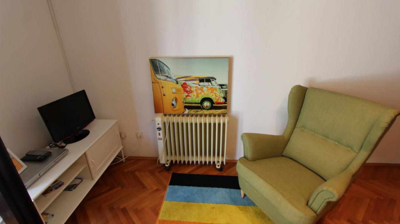 Apartment Gita Malinska Esterno foto