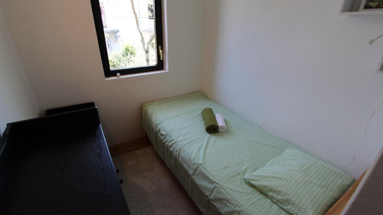 Apartment Gita Malinska Esterno foto